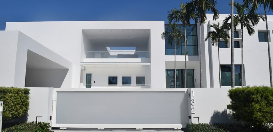 House in Sunset Boulevard LA