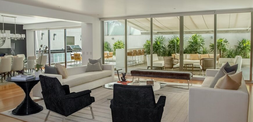 House in Sunset Boulevard LA